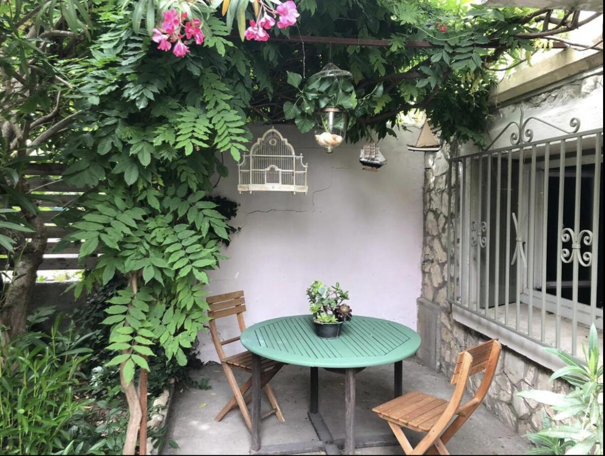 Appartement Complet Ou 2 Chambres De Charme En Centre-Ville Arles Luaran gambar