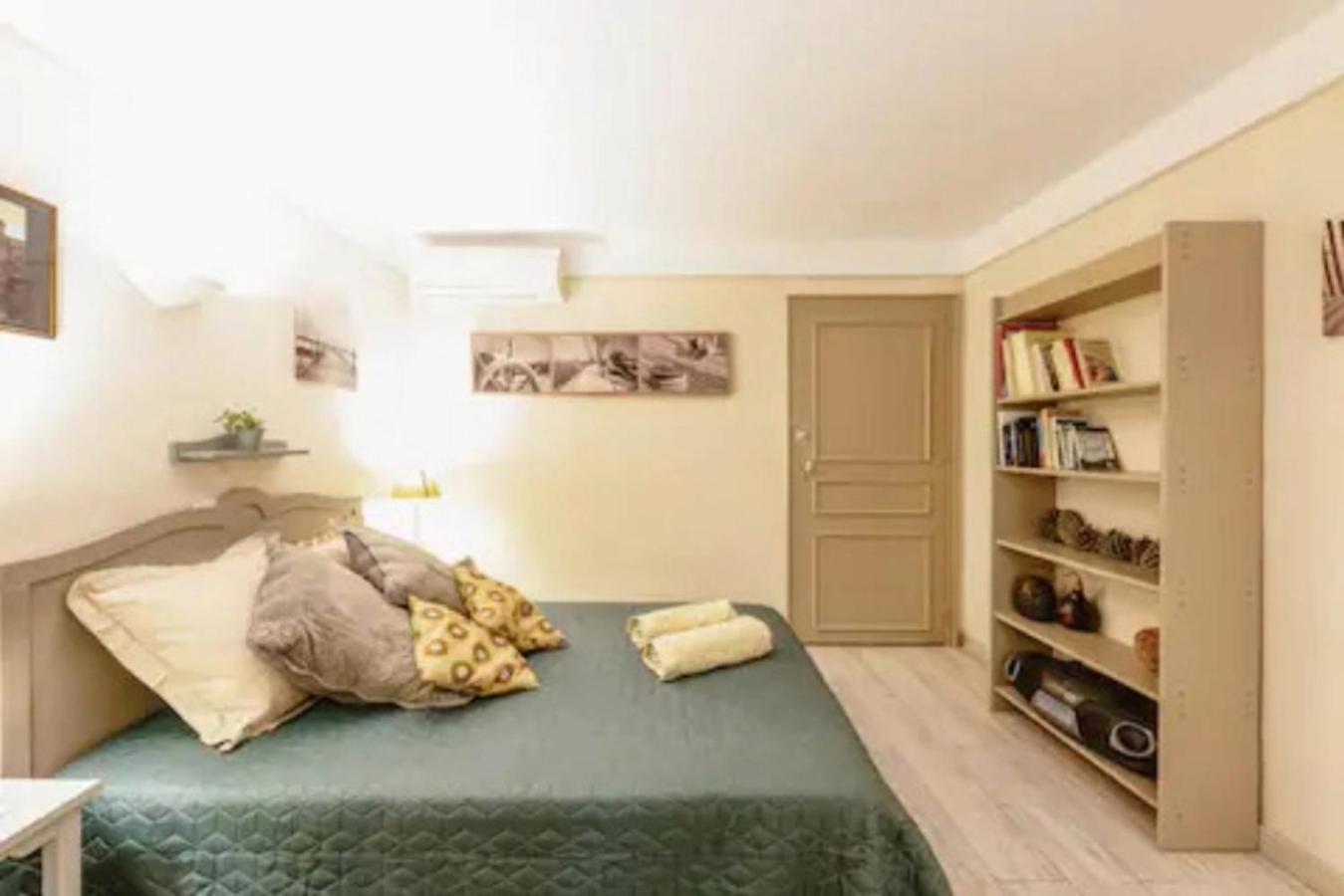 Appartement Complet Ou 2 Chambres De Charme En Centre-Ville Arles Luaran gambar