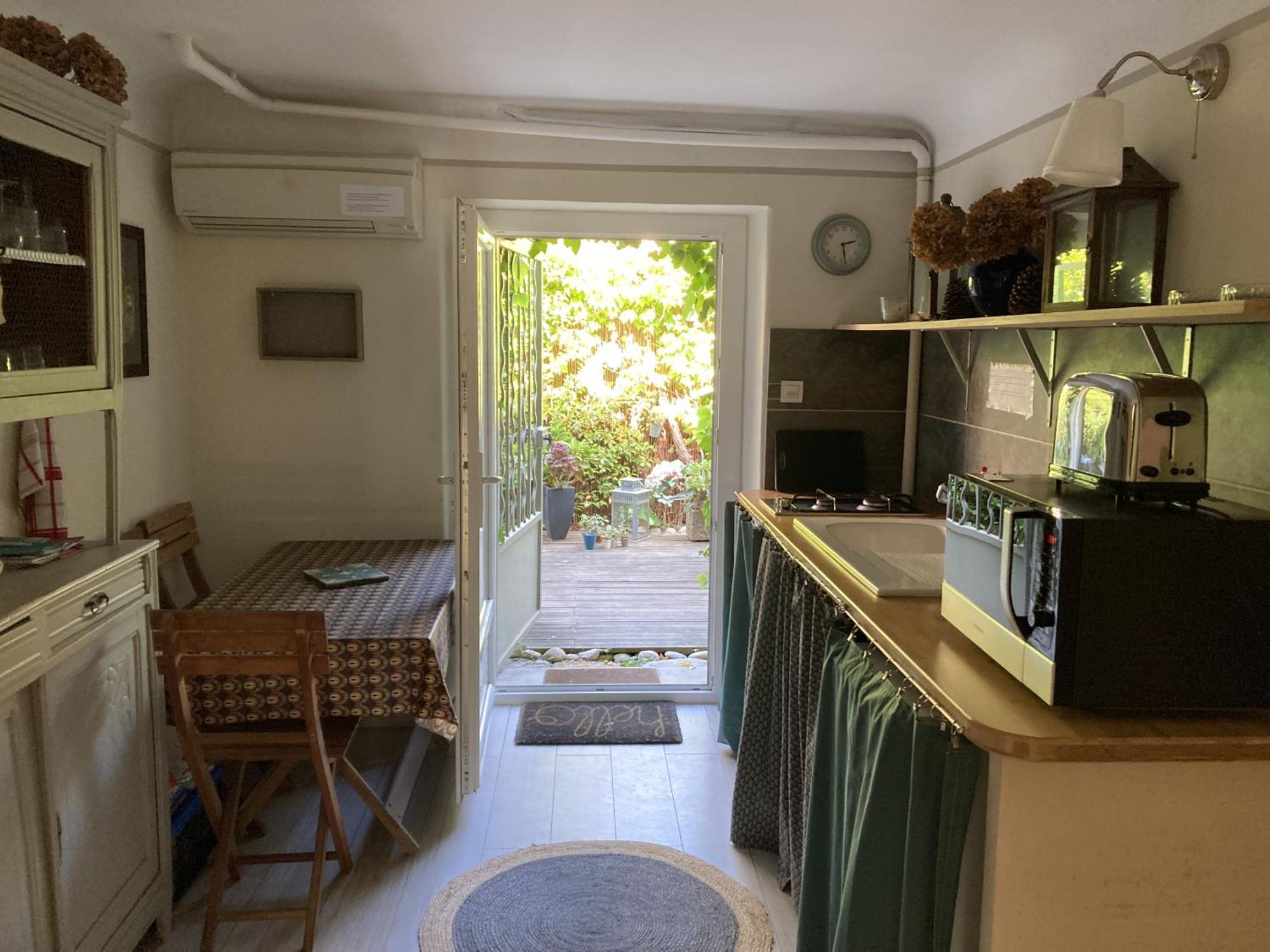 Appartement Complet Ou 2 Chambres De Charme En Centre-Ville Arles Luaran gambar