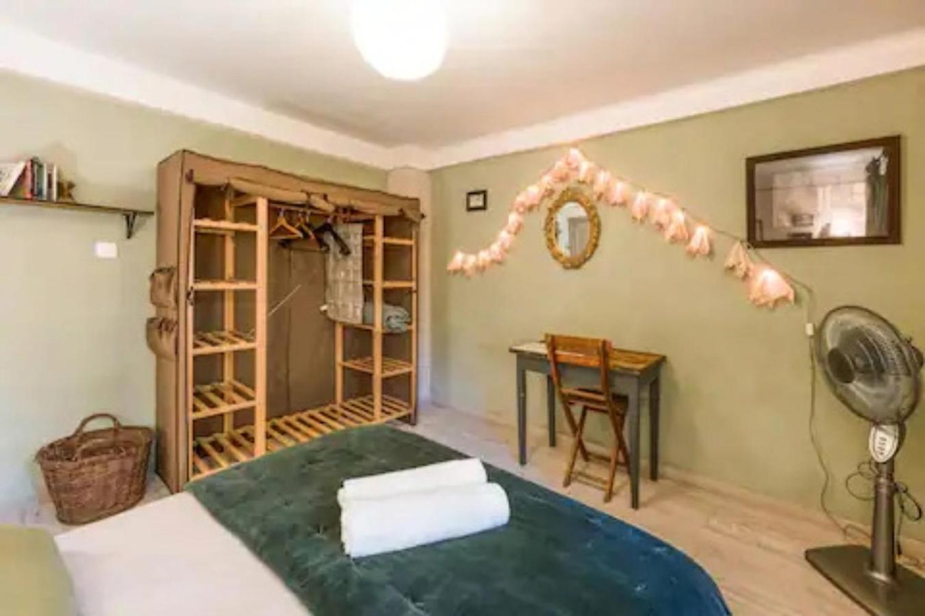 Appartement Complet Ou 2 Chambres De Charme En Centre-Ville Arles Luaran gambar