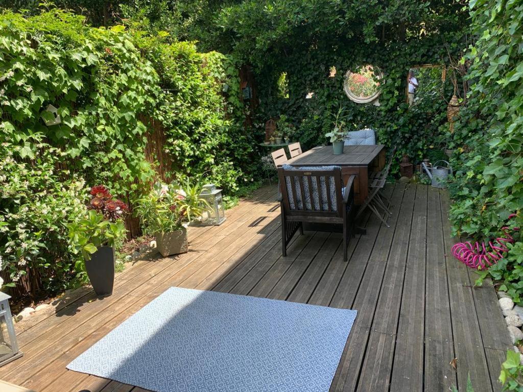 Appartement Complet Ou 2 Chambres De Charme En Centre-Ville Arles Luaran gambar