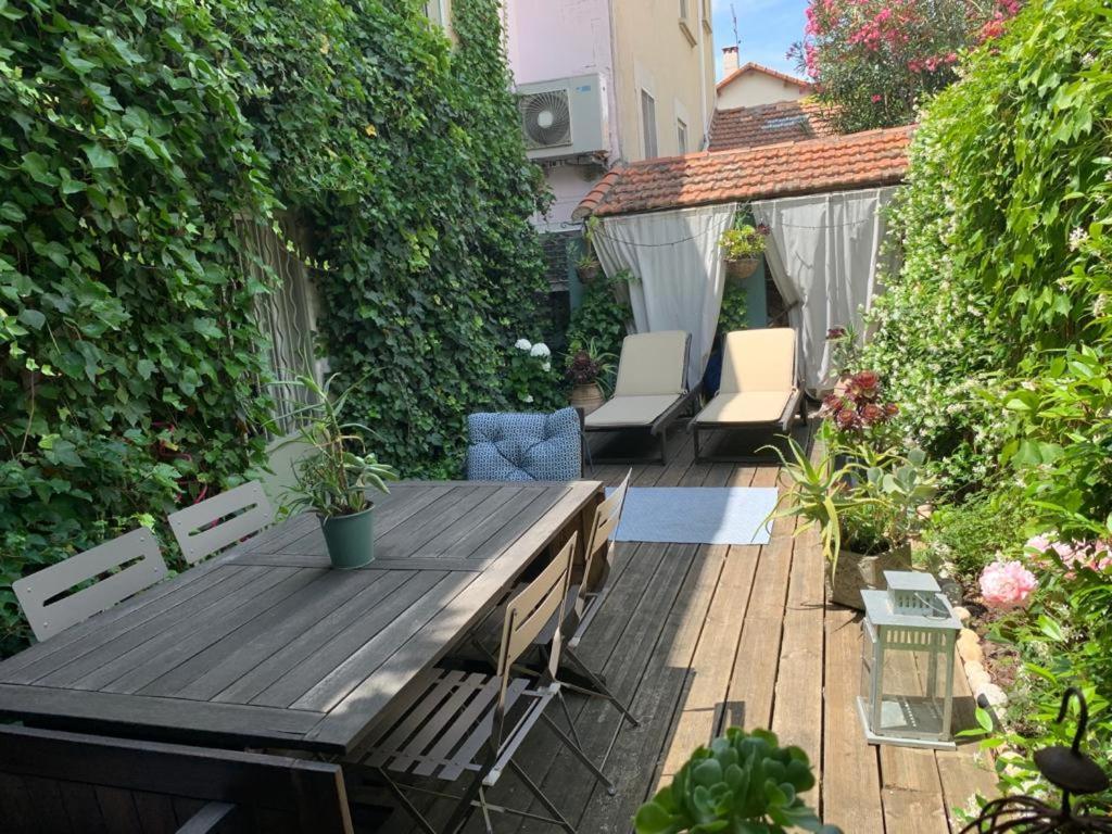 Appartement Complet Ou 2 Chambres De Charme En Centre-Ville Arles Luaran gambar