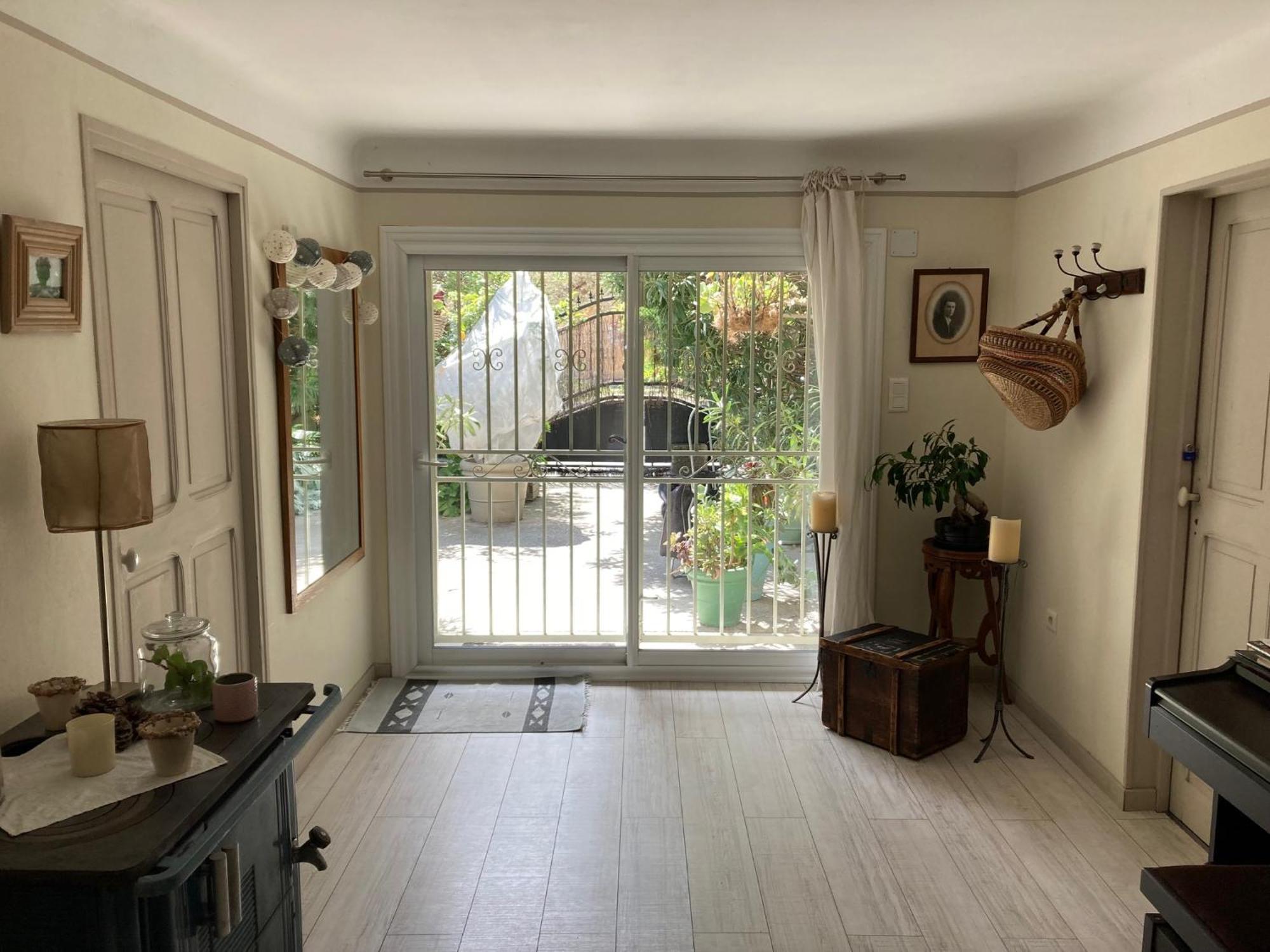Appartement Complet Ou 2 Chambres De Charme En Centre-Ville Arles Luaran gambar